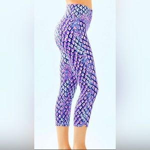 Lilly Pulitzer High Rise Crop Leggings Royal Purple Pop Up Toe In LARGE EXC